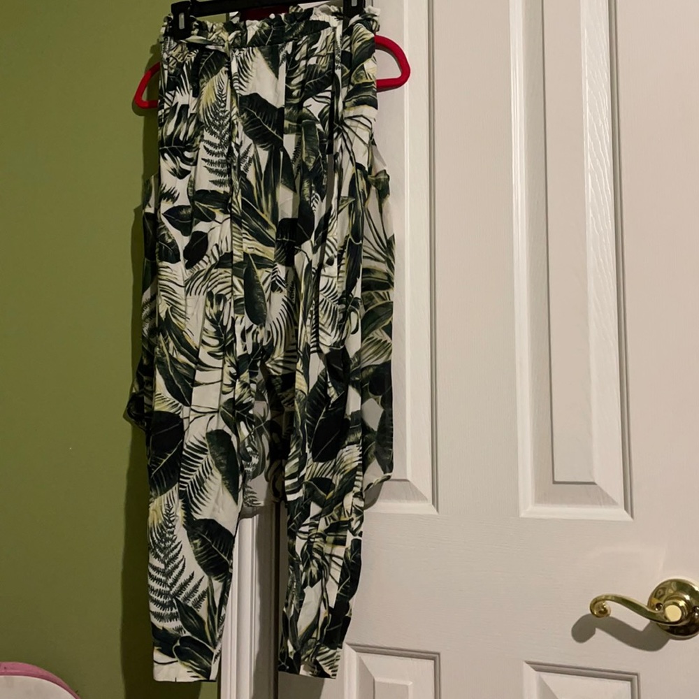 It’s SUMMER SHOPPERS AND I’M BACK WITH A HOT BUY!!